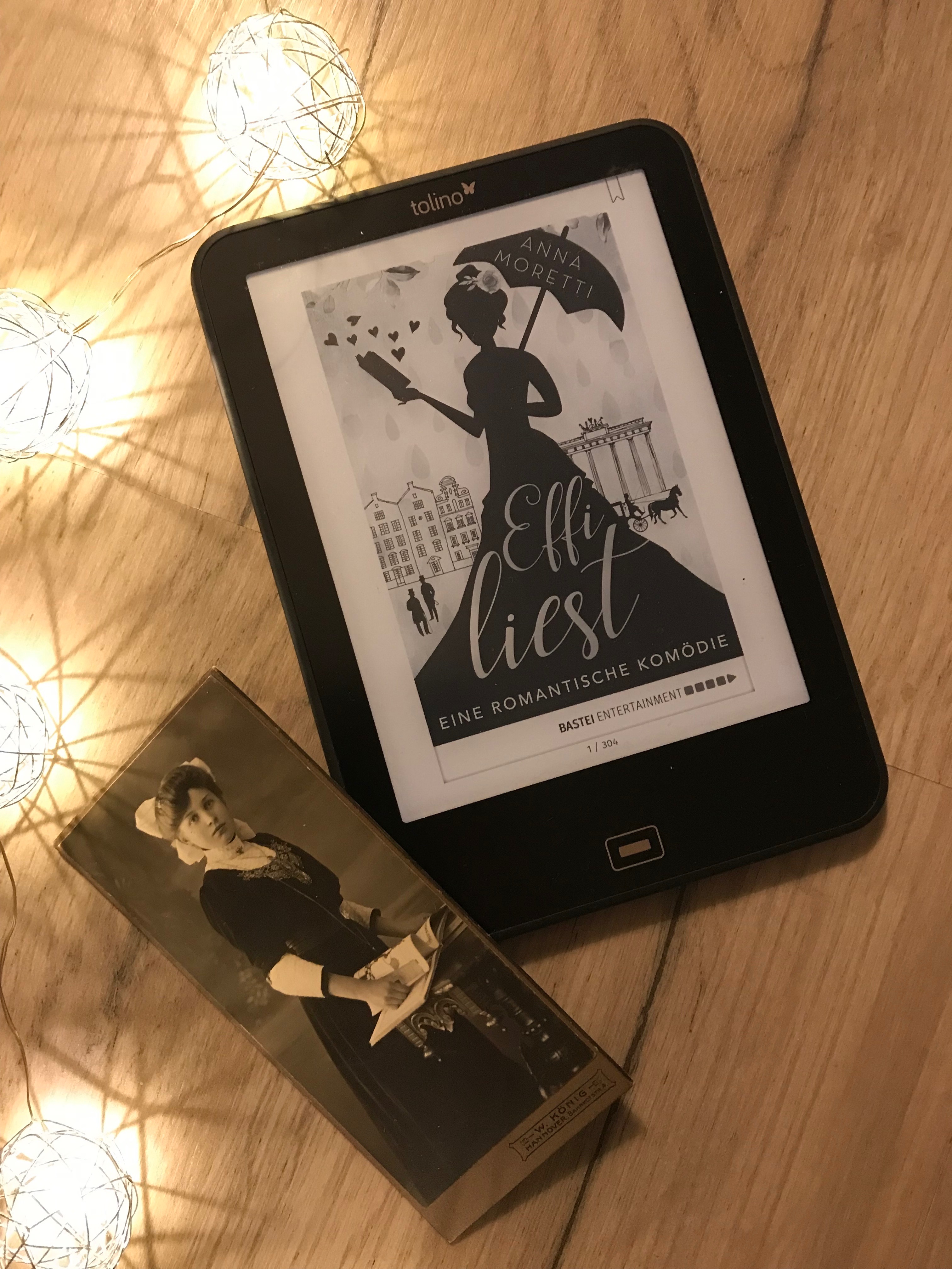 Rezension // Anna Moretti – Effi liest: Eine Romantische Komödie