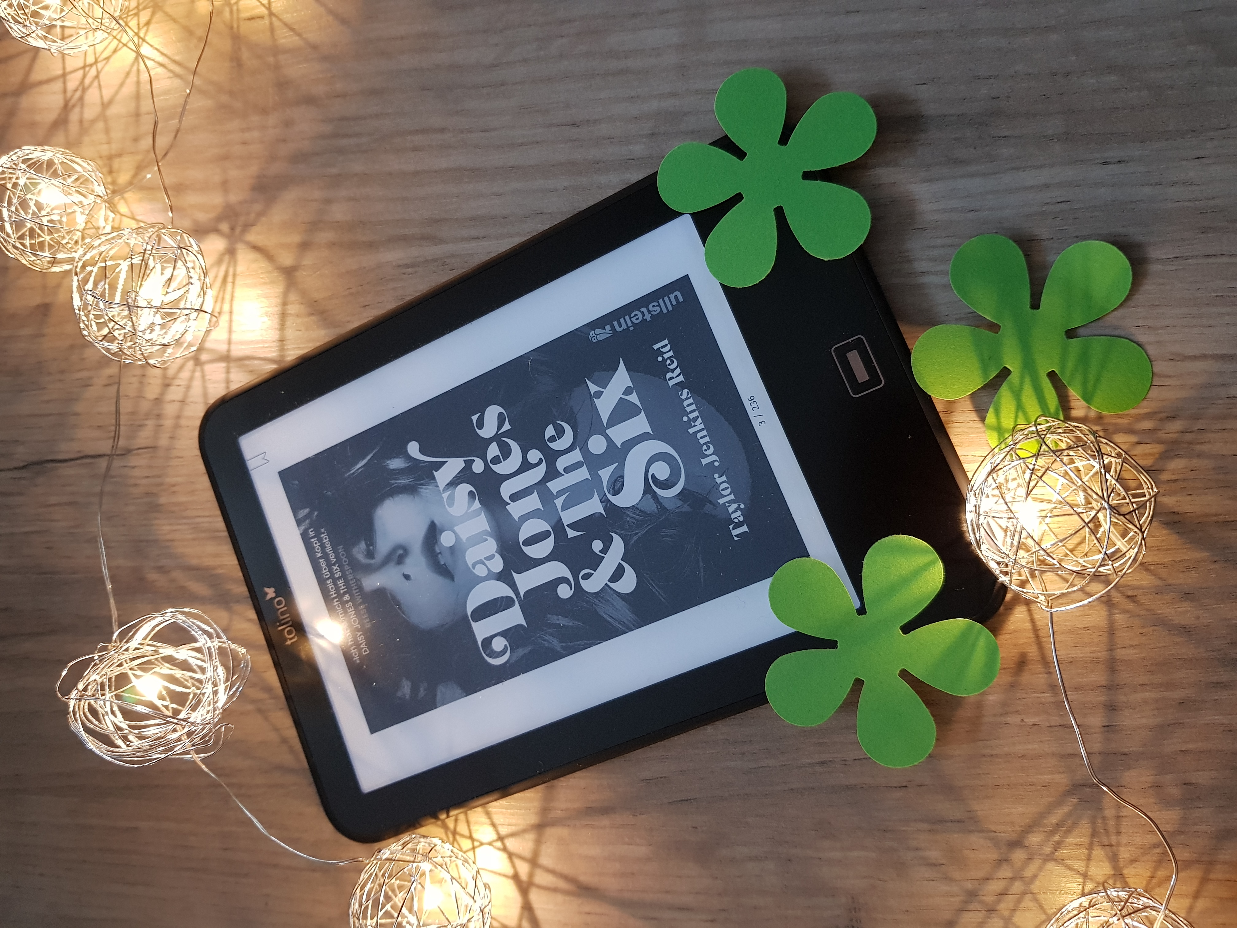 Rezension // Taylor Jenkins Reid – Daisy Jones and The Six