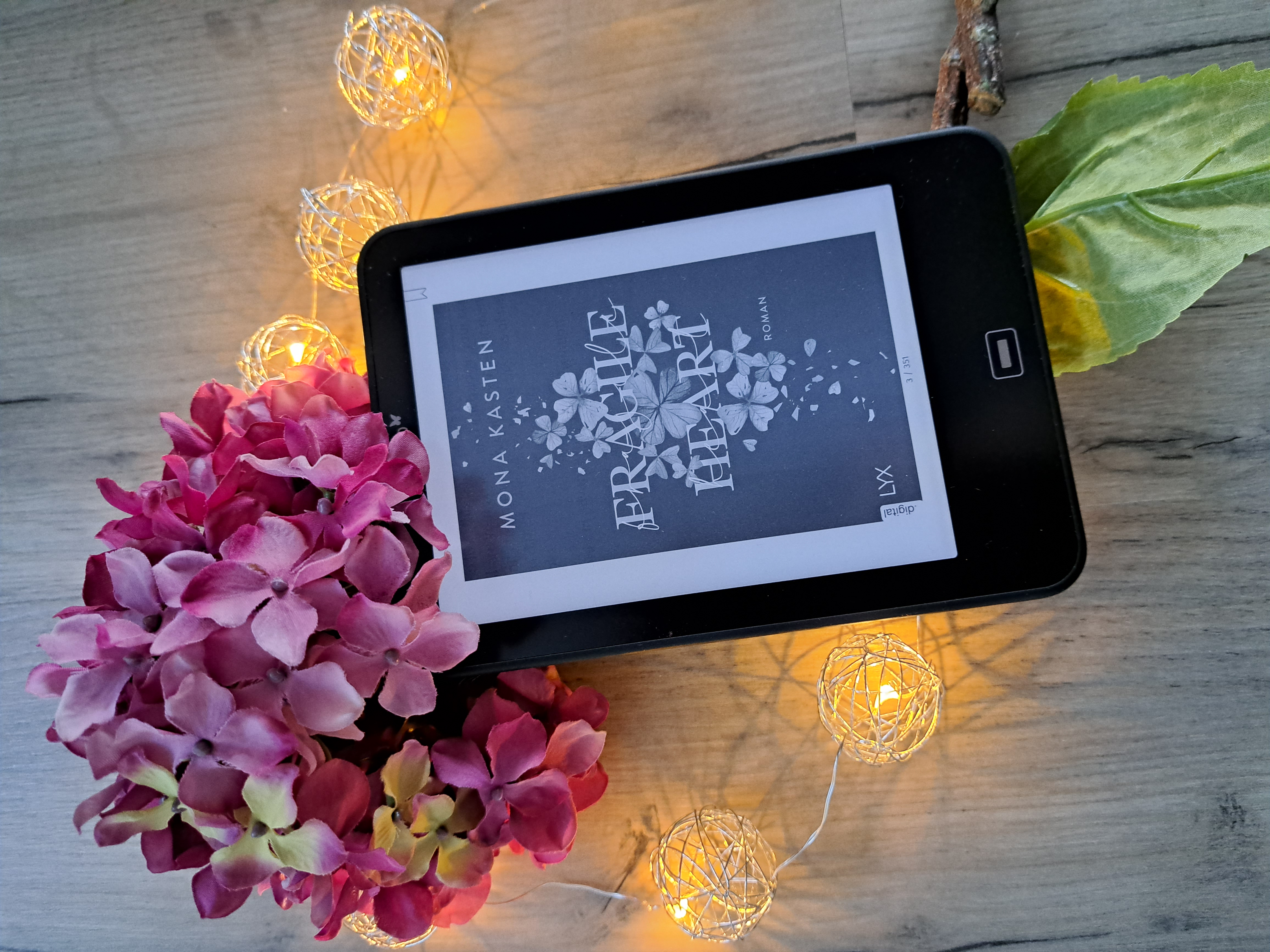 Rezension // Mona Kasten – Fragile Heart (Scarlet Luck #2)