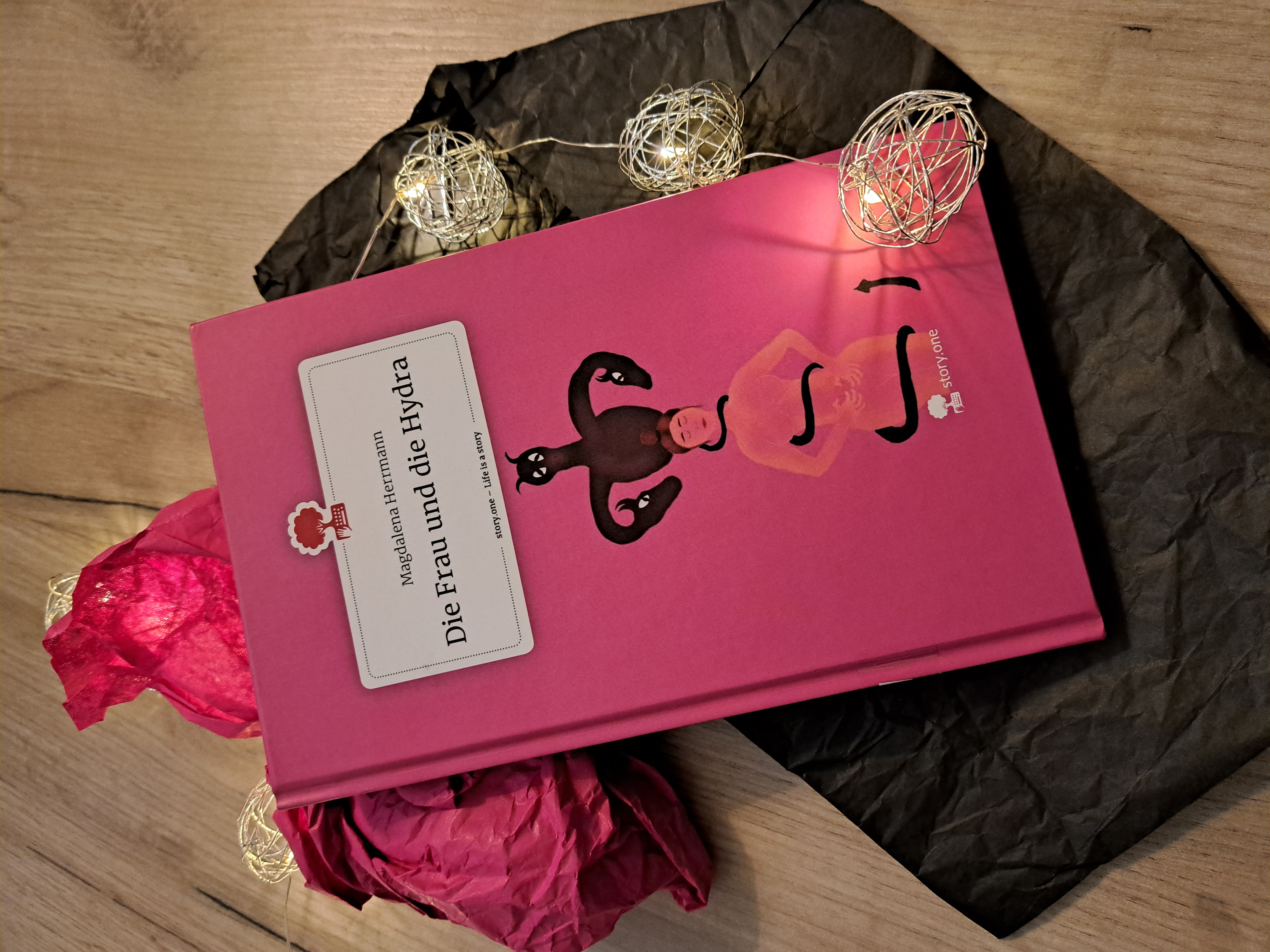 Rezension // Magdalena Herrmann – Die Frau und die Hydra